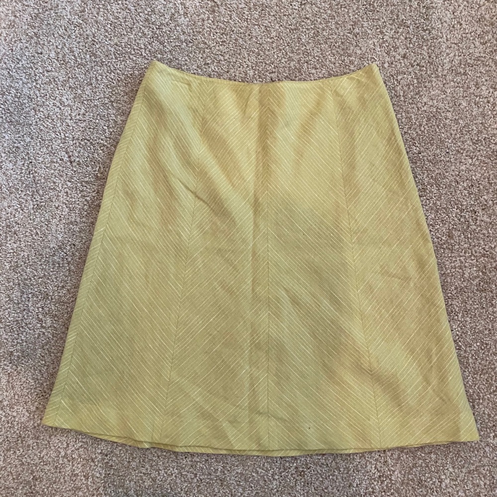 Ann Taylor linen skirt. Size 2.